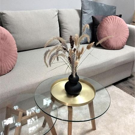 شقة Magnolia Apartman شوبرون المظهر الخارجي الصورة