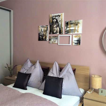 شقة Magnolia Apartman شوبرون المظهر الخارجي الصورة