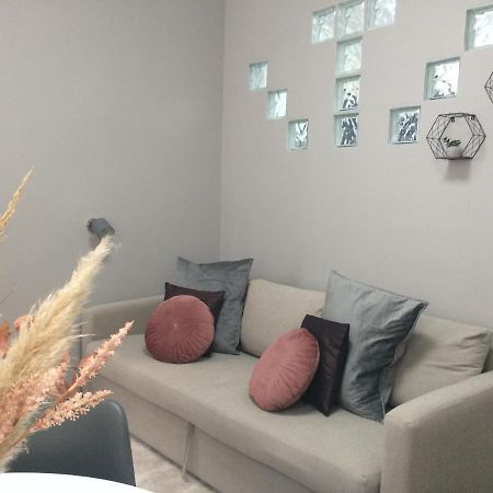 شقة Magnolia Apartman شوبرون المظهر الخارجي الصورة