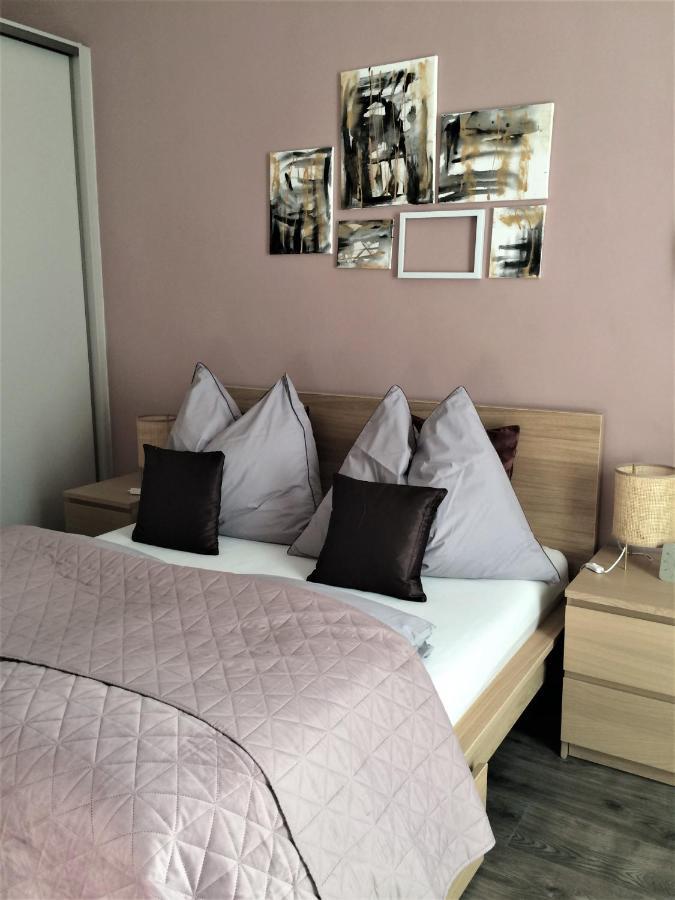شقة Magnolia Apartman شوبرون المظهر الخارجي الصورة