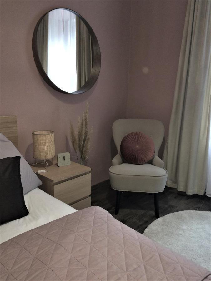 شقة Magnolia Apartman شوبرون المظهر الخارجي الصورة